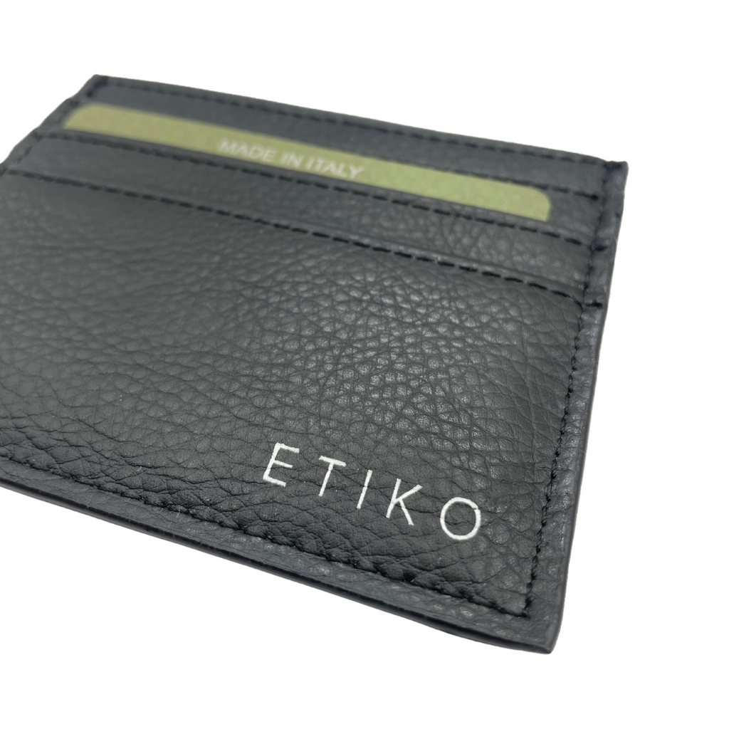 Porte-cartes en feuille noire martelée